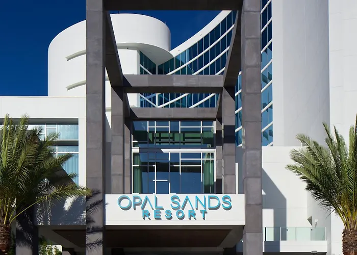 Opal Sands Resort 4*